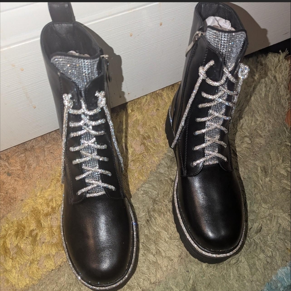 Azalea Wang  Boots
